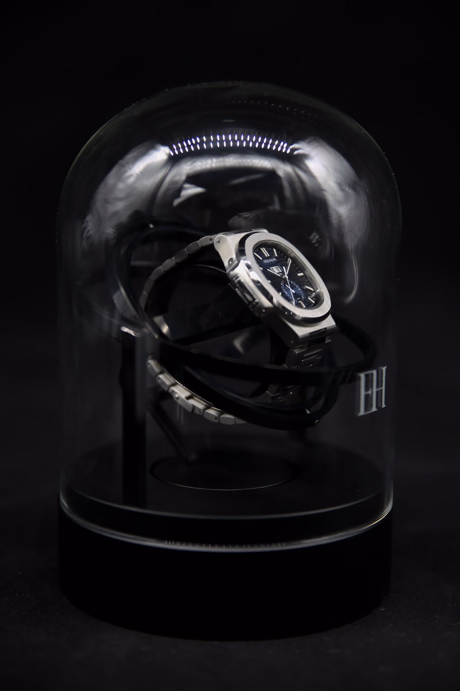 Elbrus Horology Voyager dual-axis watch winder